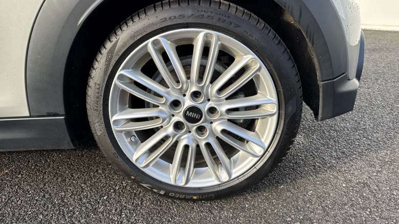 MINI Cooper 2.0 S Exclusive 3dr Auto Petrol Hatchback